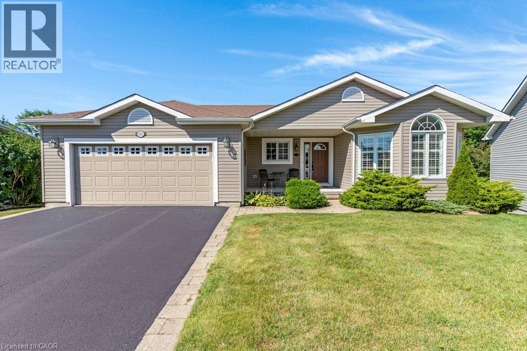 228 GLENARIFF Drive, Freelton, Ontario