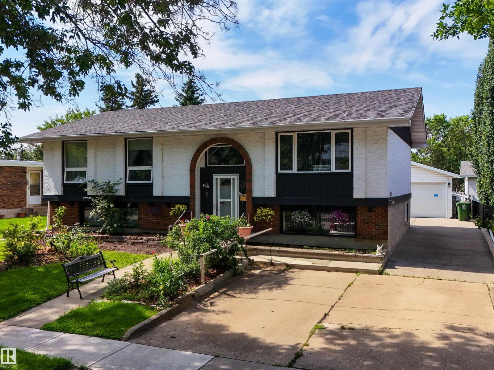 7 GRAHAM AV, St. Albert, Alberta