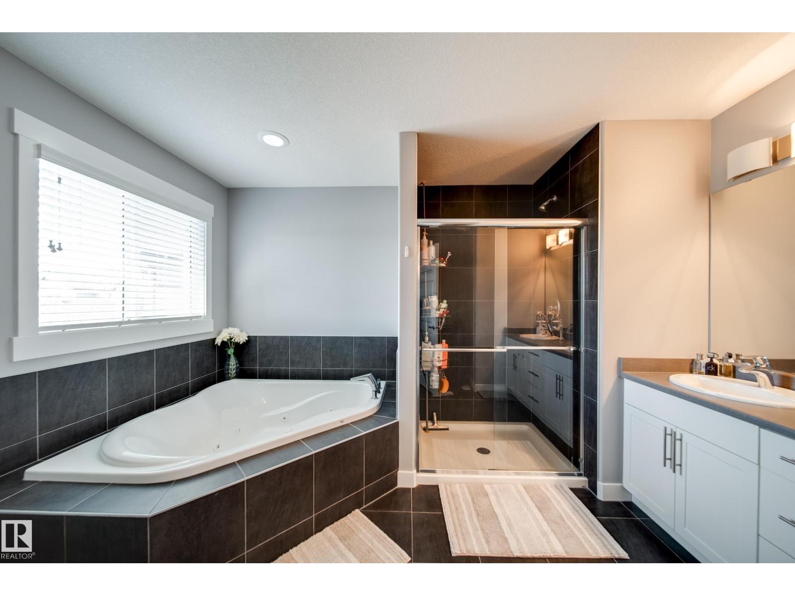 6305 167a Av NW, Edmonton, Alberta  T5Y 3P7 - Photo 17 - E4501669