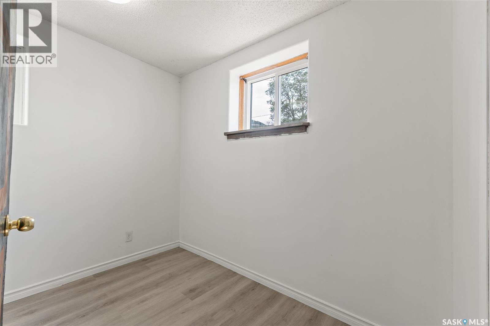 1300 Aberdeen Street, Regina, Saskatchewan S4T 5K2 - Photo 26 - SK044064