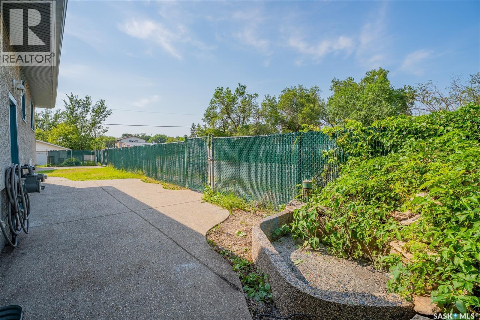 1300 Aberdeen Street, Regina, Saskatchewan S4T 5K2 - Photo 30 - SK044064