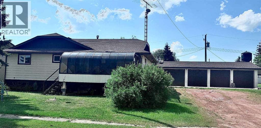 110 Howard Street, Halkirk, Alberta  T0C 1M0 - Photo 1 - A2333922