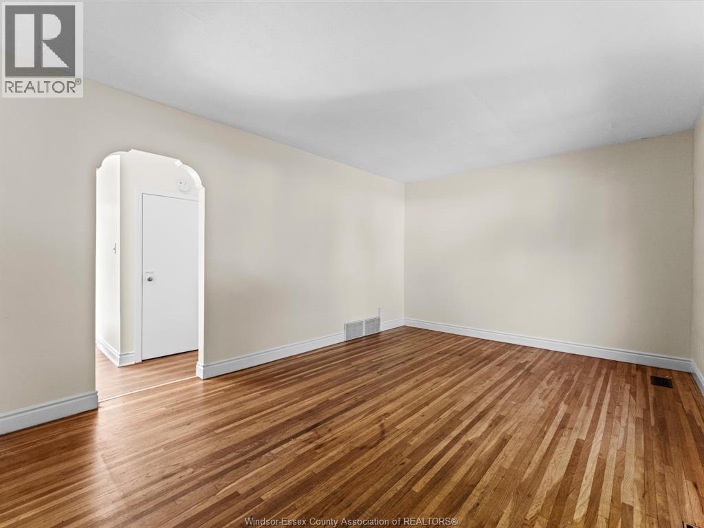962 Askin, Windsor, Ontario  N9B 2X7 - Photo 6 - 26018560