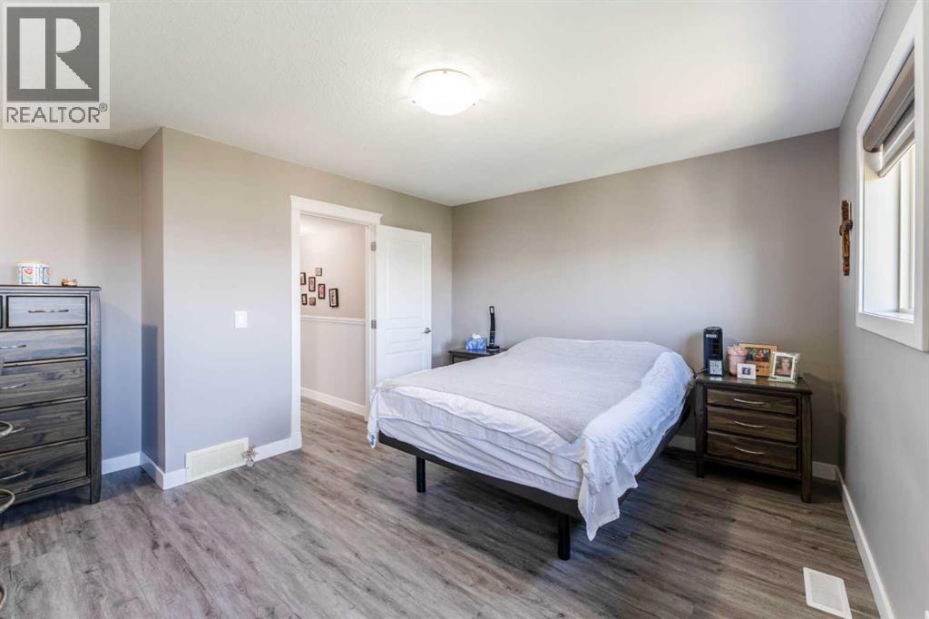 222 Bayside Point SW, Airdrie, Alberta  T4B 2X6 - Photo 19 - A2333531
