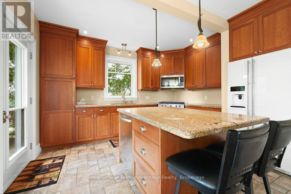 35 William Street, Parry Sound, Ontario  P2A 1V2 - Photo 13 - X13455420