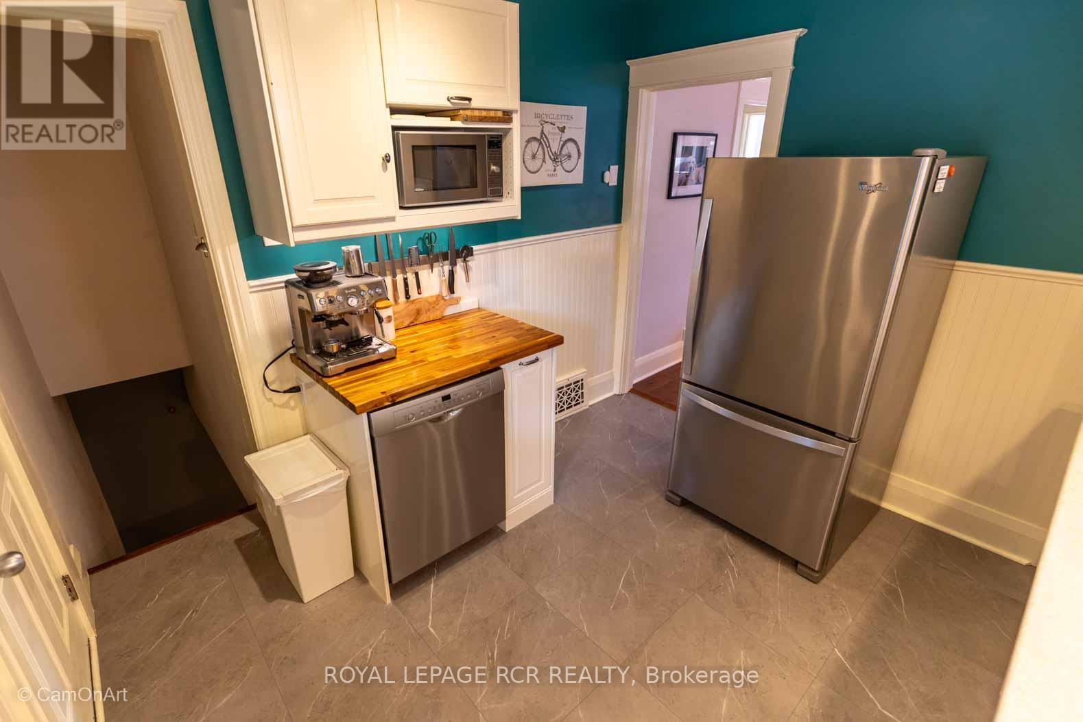 12 Orley Avenue, Toronto, Ontario  M4C 2B9 - Photo 13 - E13585894