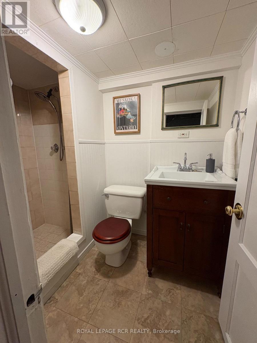 12 Orley Avenue, Toronto, Ontario  M4C 2B9 - Photo 24 - E13585894
