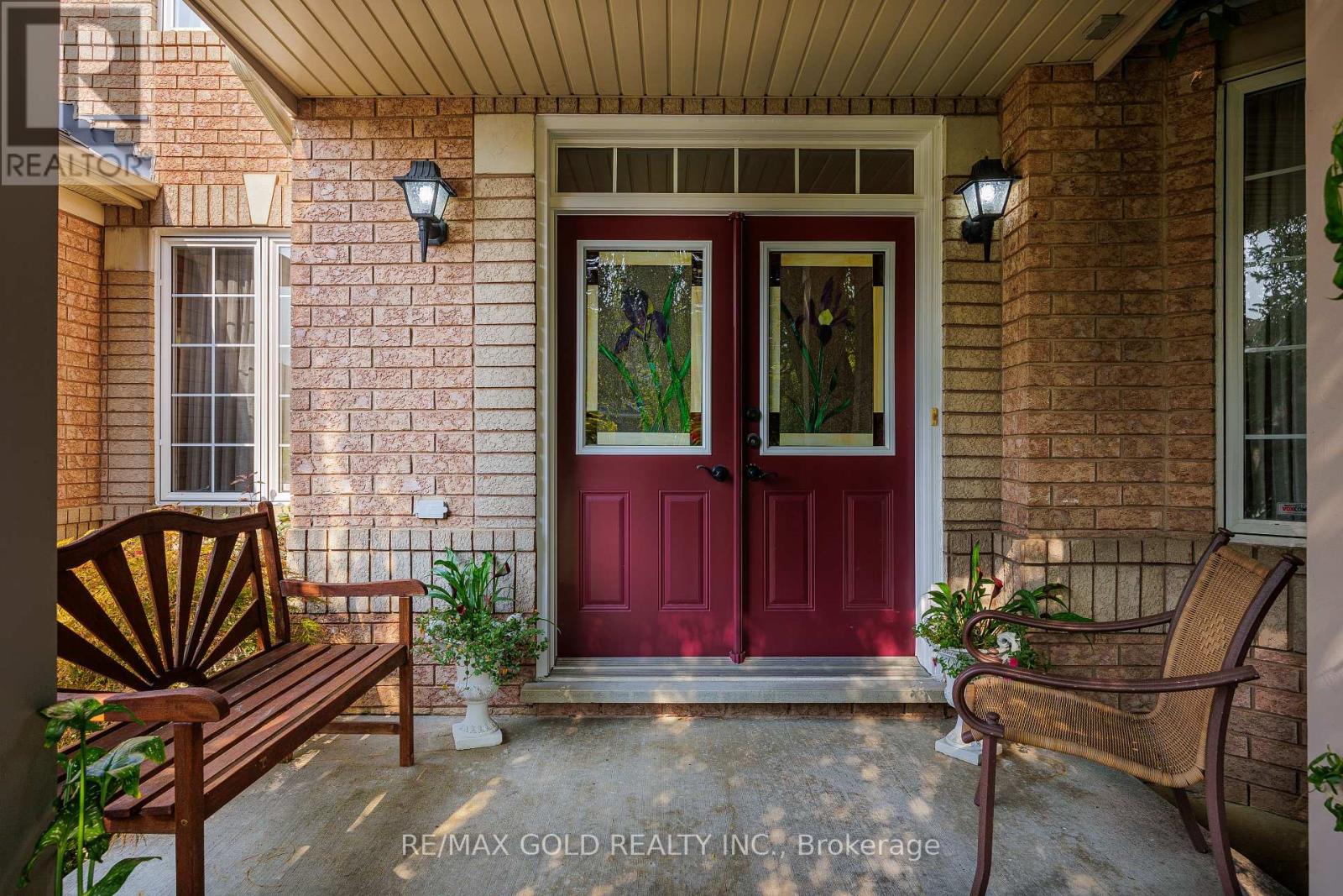 40 Maldives Crescent, Brampton, Ontario L6P 1L3 - Photo 3 - W13623324