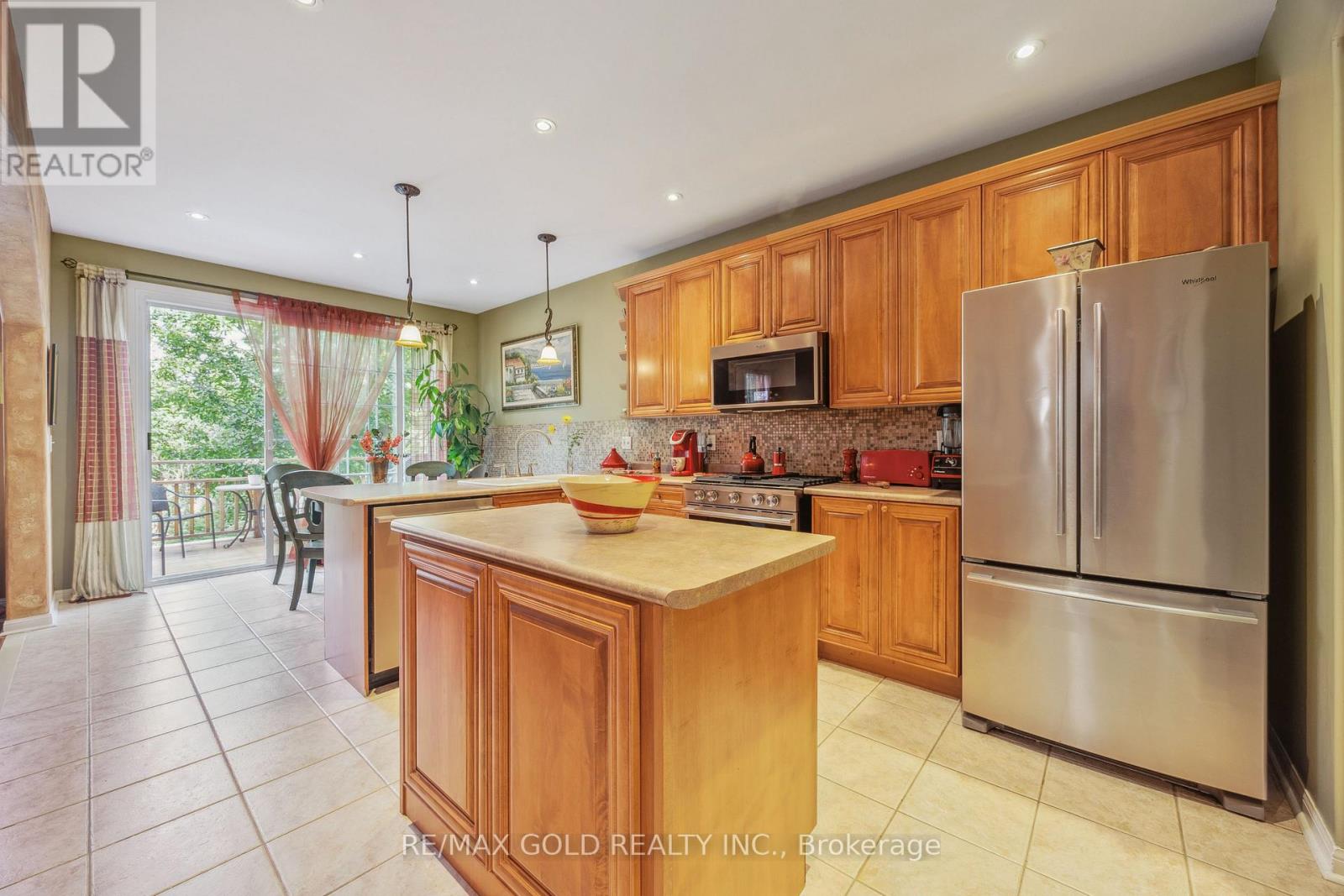 40 Maldives Crescent, Brampton, Ontario L6P 1L3 - Photo 8 - W13623324