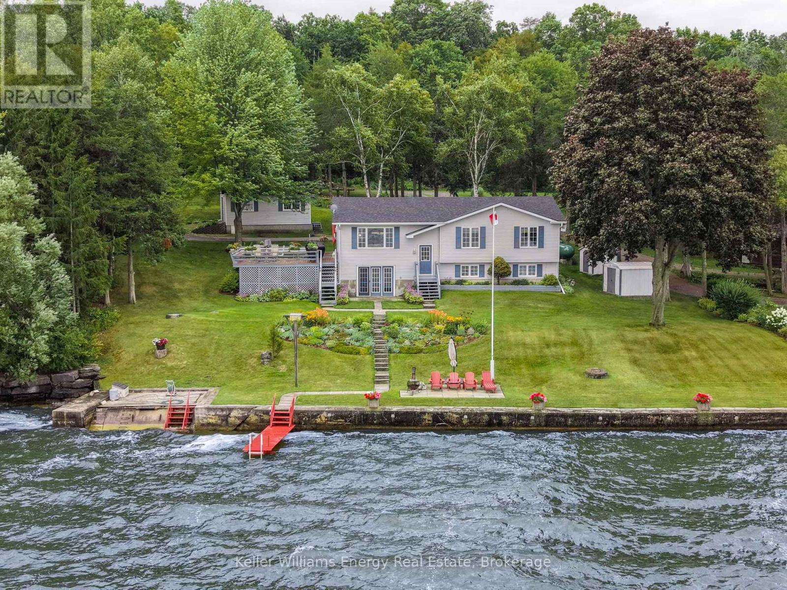 52 ROWLANDS LANE, Prince Edward County, Ontario