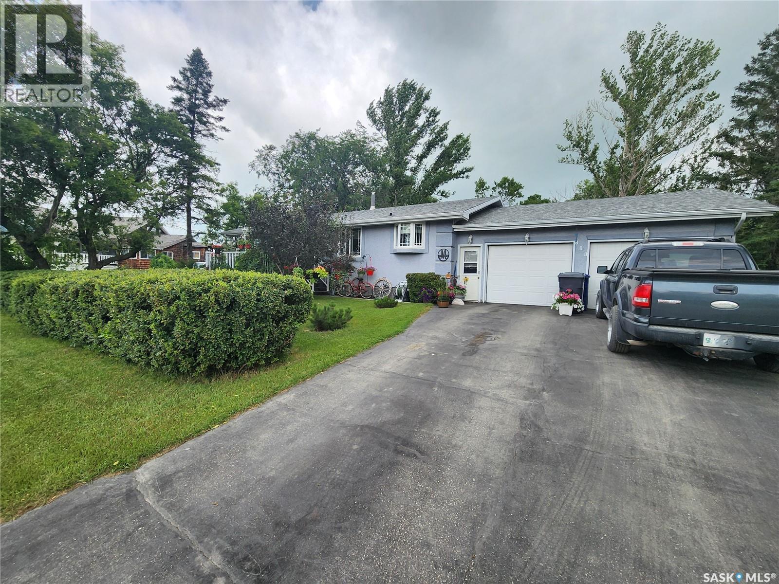 808 Assiniboia AVENUE, Stoughton, Saskatchewan