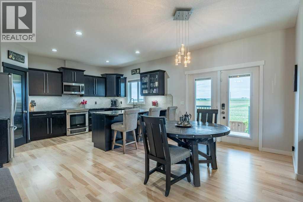 472 Sunset Link, Crossfield, Alberta  T0M 0S0 - Photo 7 - A2324153