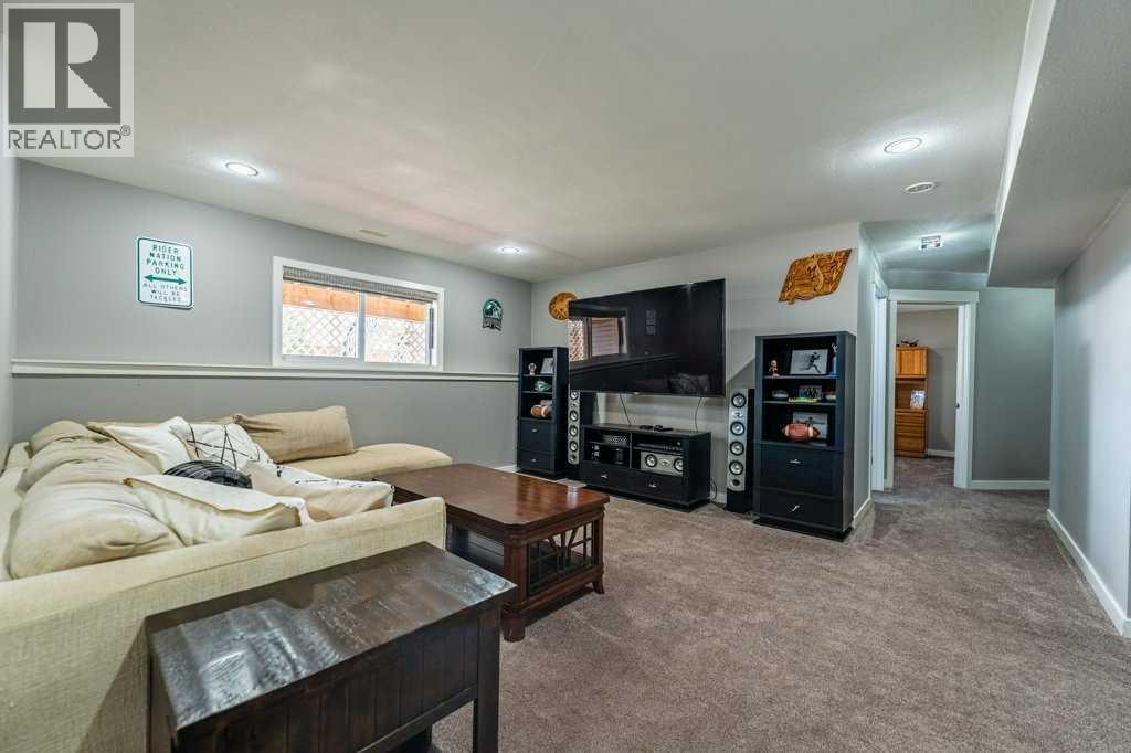 472 Sunset Link, Crossfield, Alberta  T0M 0S0 - Photo 36 - A2324153