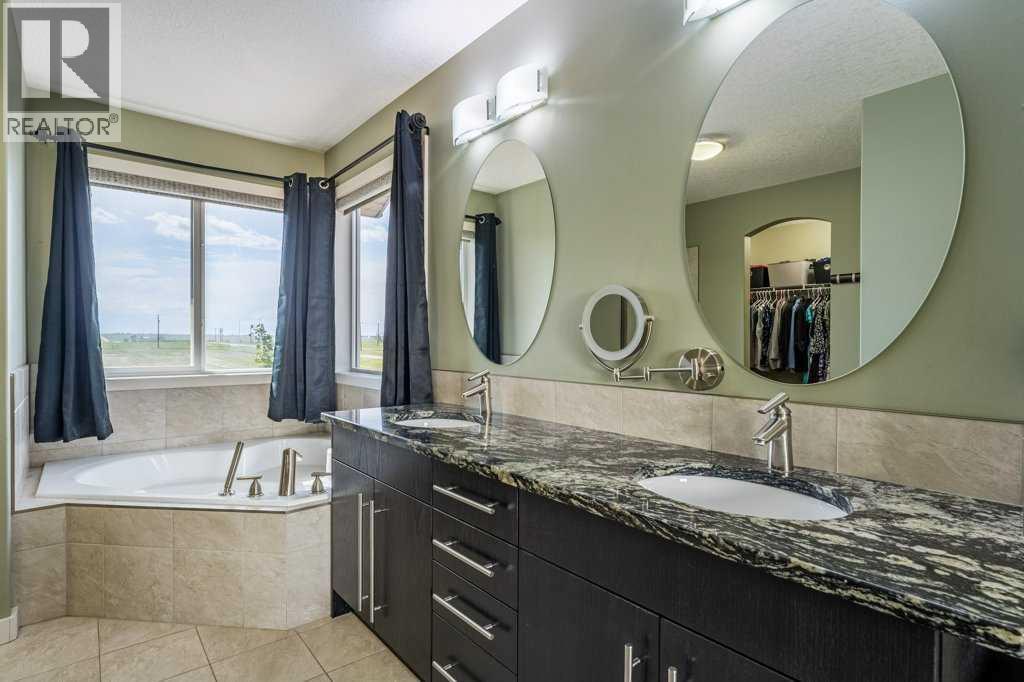 472 Sunset Link, Crossfield, Alberta  T0M 0S0 - Photo 28 - A2324153
