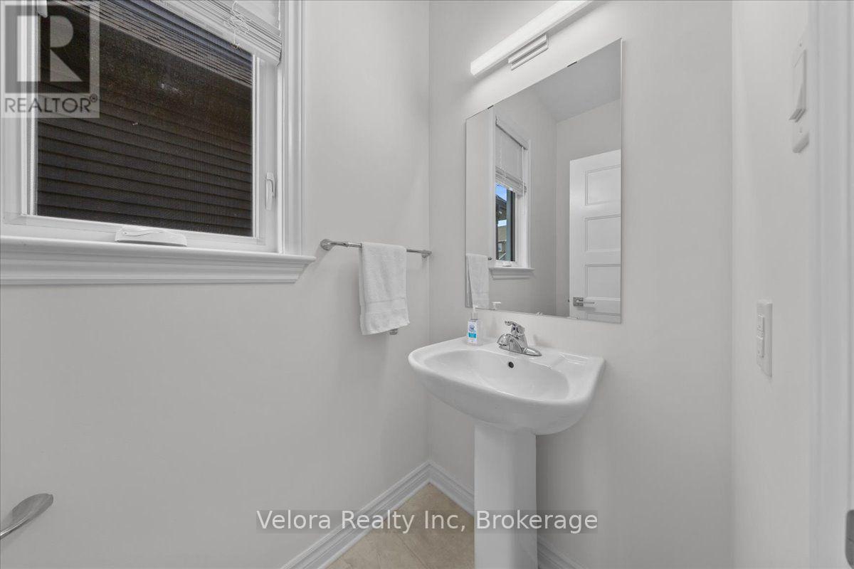 518 Vivera Place, Ottawa, Ontario  K2S 0W2 - Photo 4 - X13627098