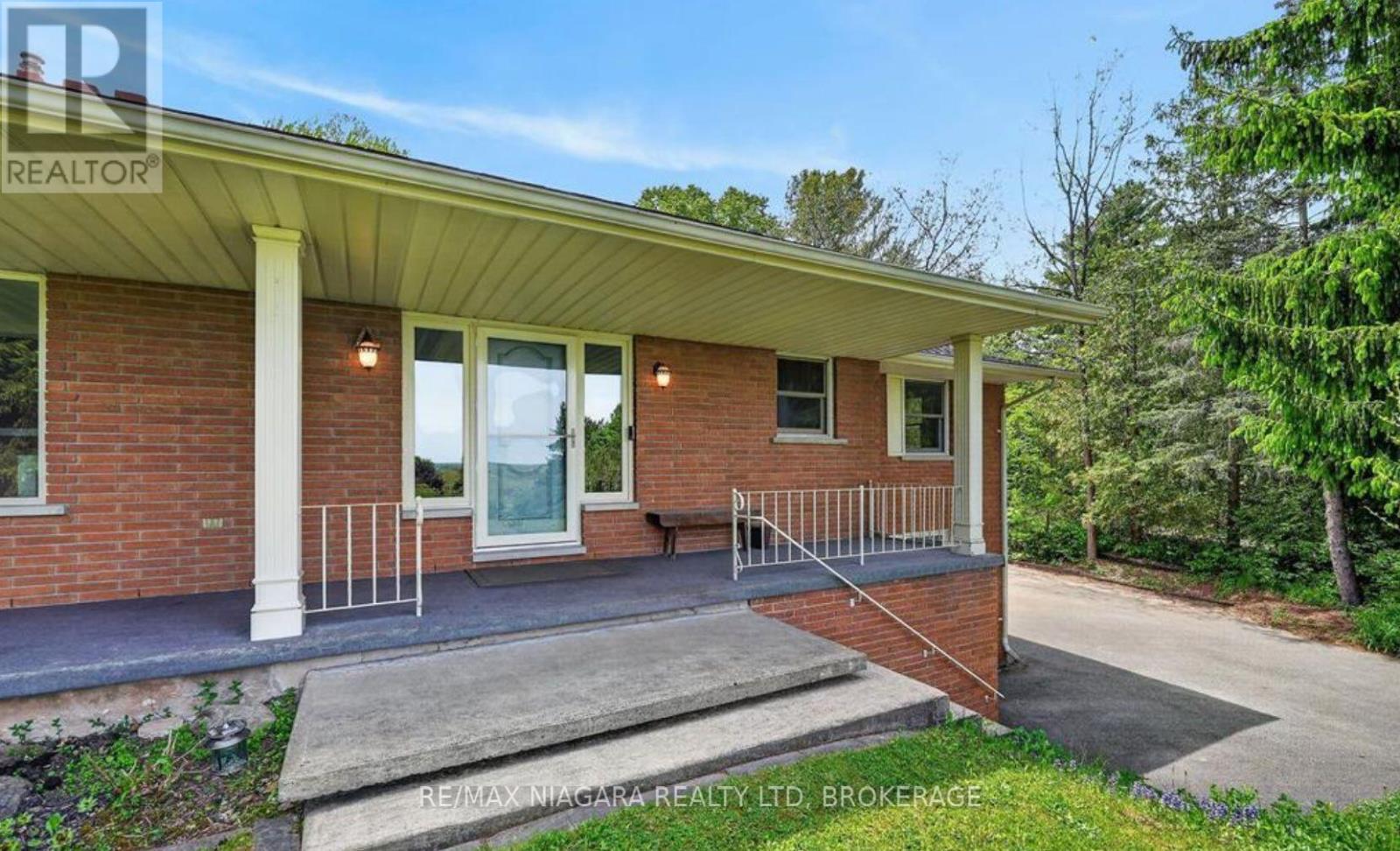 12 Sheppard Crescent, Niagara-On-The-Lake, Ontario  L0S 1J0 - Photo 3 - X13627142