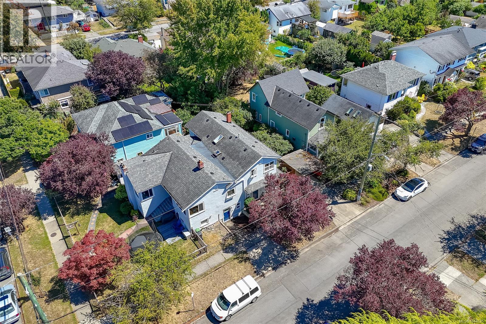 B 1601 Haultain St, Victoria, British Columbia  V8R 2K6 - Photo 41 - 1044625