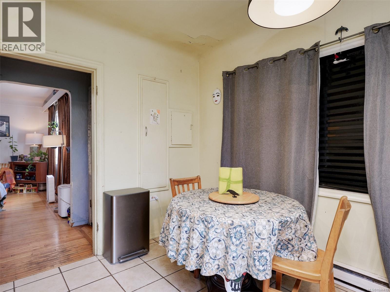 2607 Shelbourne St, Victoria, British Columbia  V8R 2Z2 - Photo 9 - 1044419