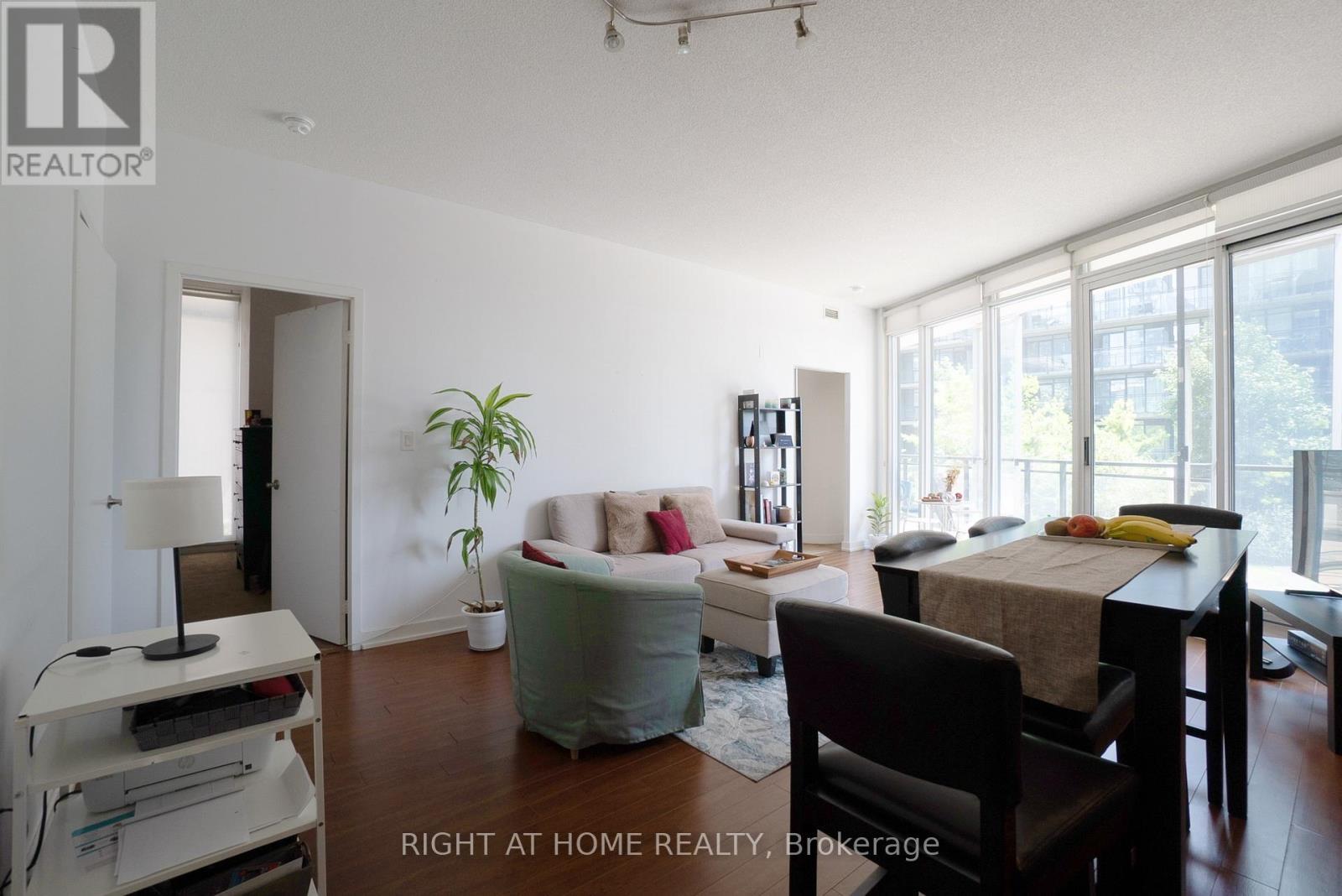 310 - 25 Capreol Court, Toronto, Ontario  M5V 3Z7 - Photo 15 - C13627088