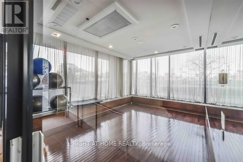 310 - 25 Capreol Court, Toronto, Ontario  M5V 3Z7 - Photo 19 - C13627088