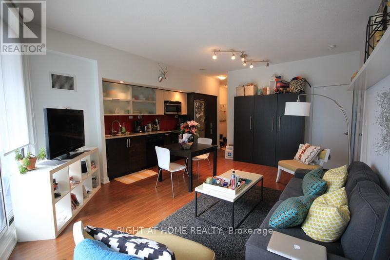 310 - 25 Capreol Court, Toronto, Ontario  M5V 3Z7 - Photo 34 - C13627088