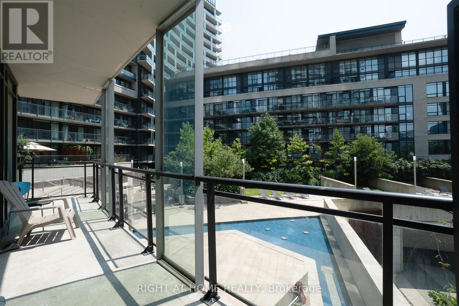 310 - 25 Capreol Court, Toronto, Ontario  M5V 3Z7 - Photo 7 - C13627088