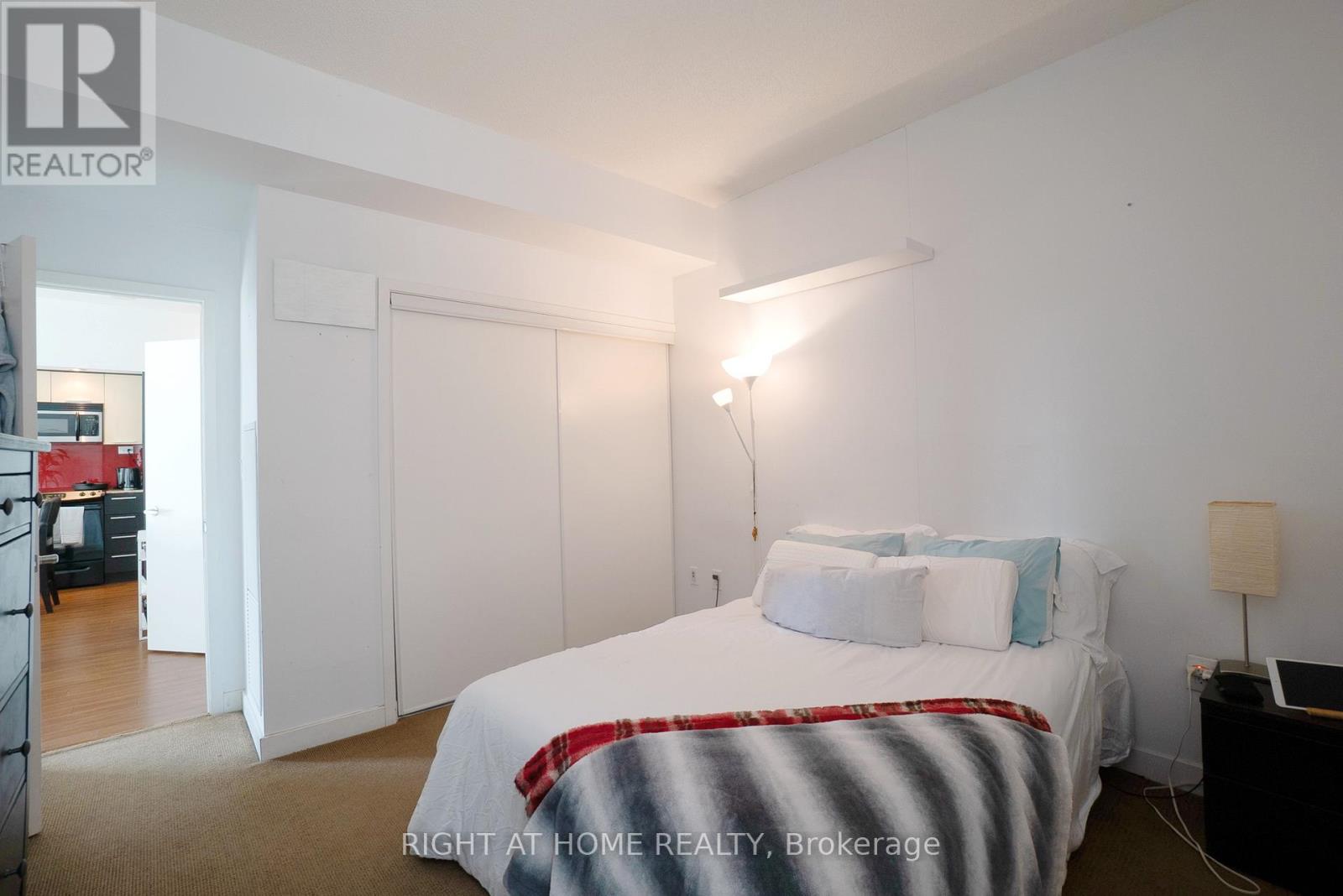 310 - 25 Capreol Court, Toronto, Ontario  M5V 3Z7 - Photo 9 - C13627088