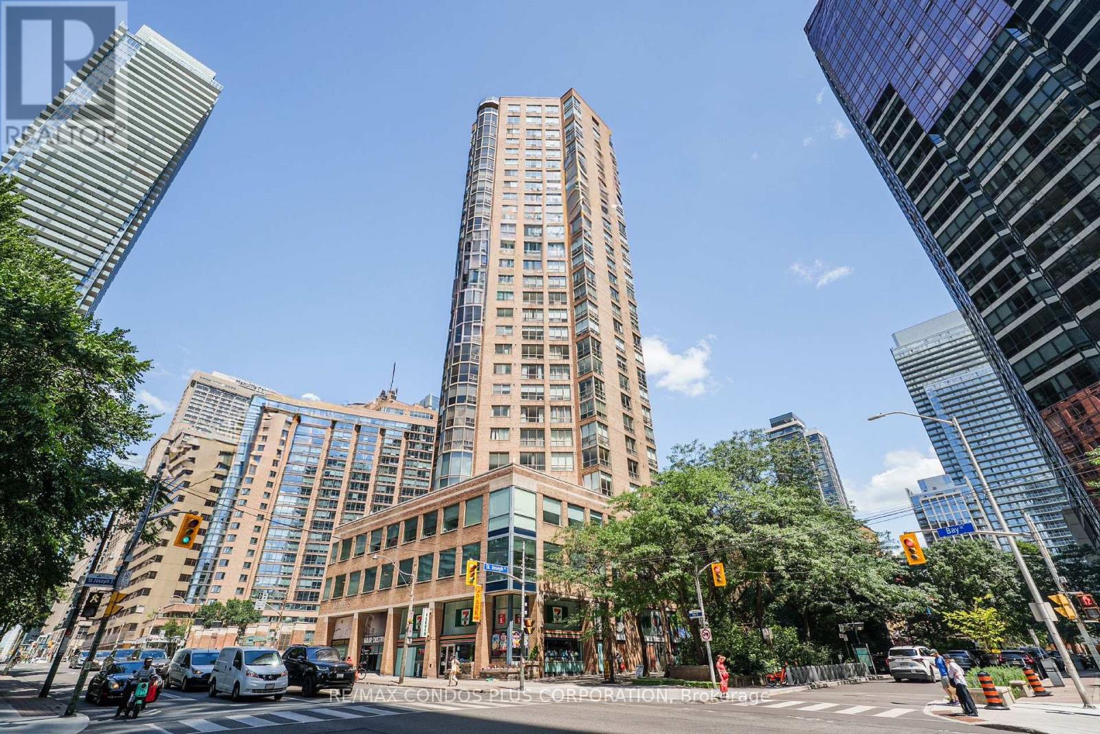 1811 - 44 St Joseph Street, Toronto, Ontario  M4Y 2W4 - Photo 1 - C13627108