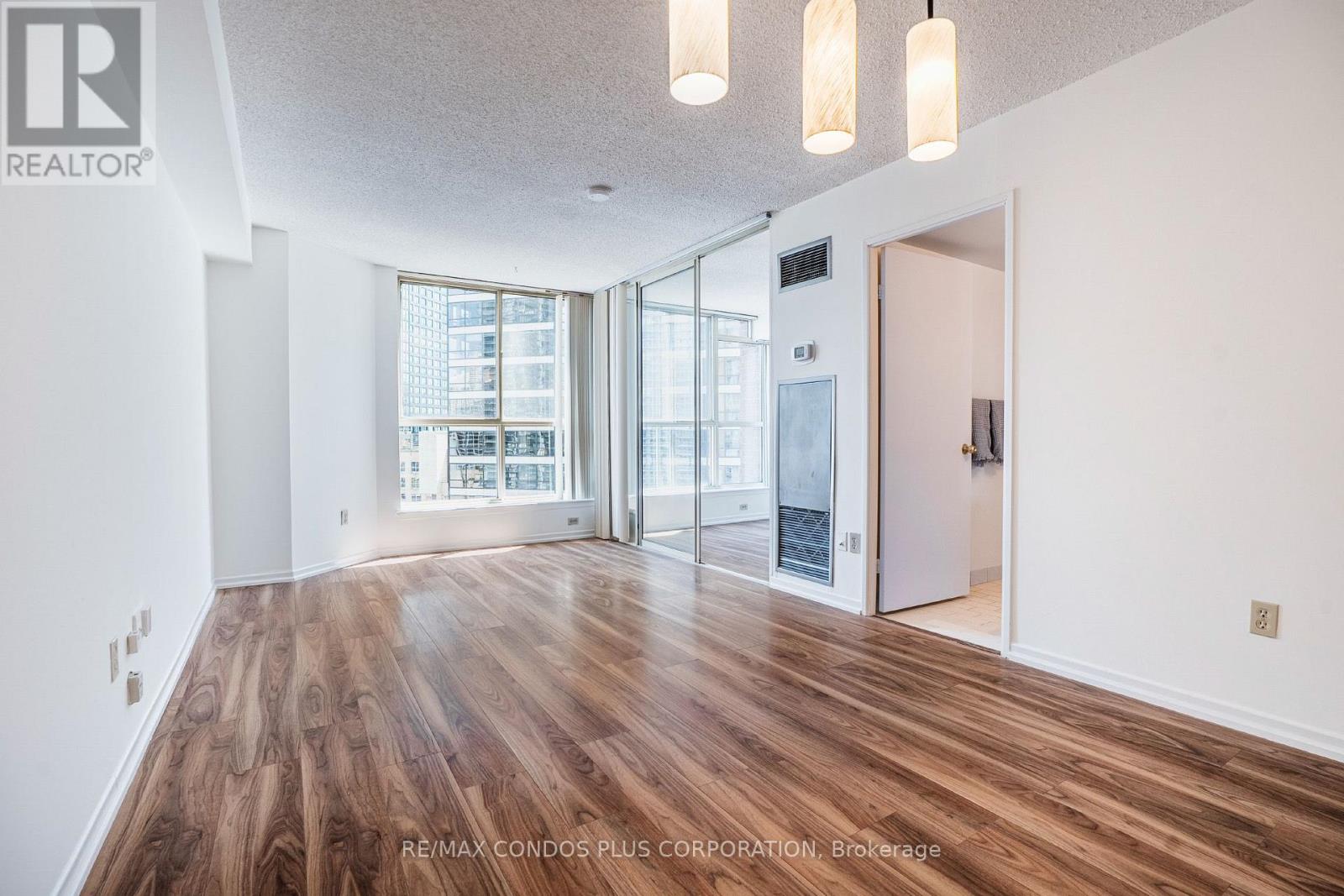 1811 - 44 St Joseph Street, Toronto, Ontario  M4Y 2W4 - Photo 19 - C13627108