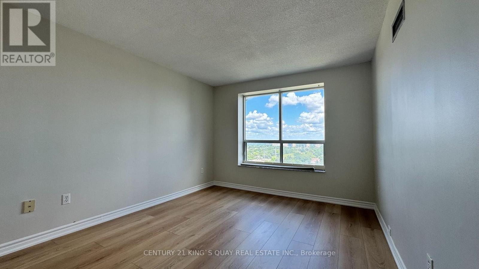 2207 - 1 Pemberton Avenue, Toronto, Ontario  M2M 4L9 - Photo 8 - C13627148
