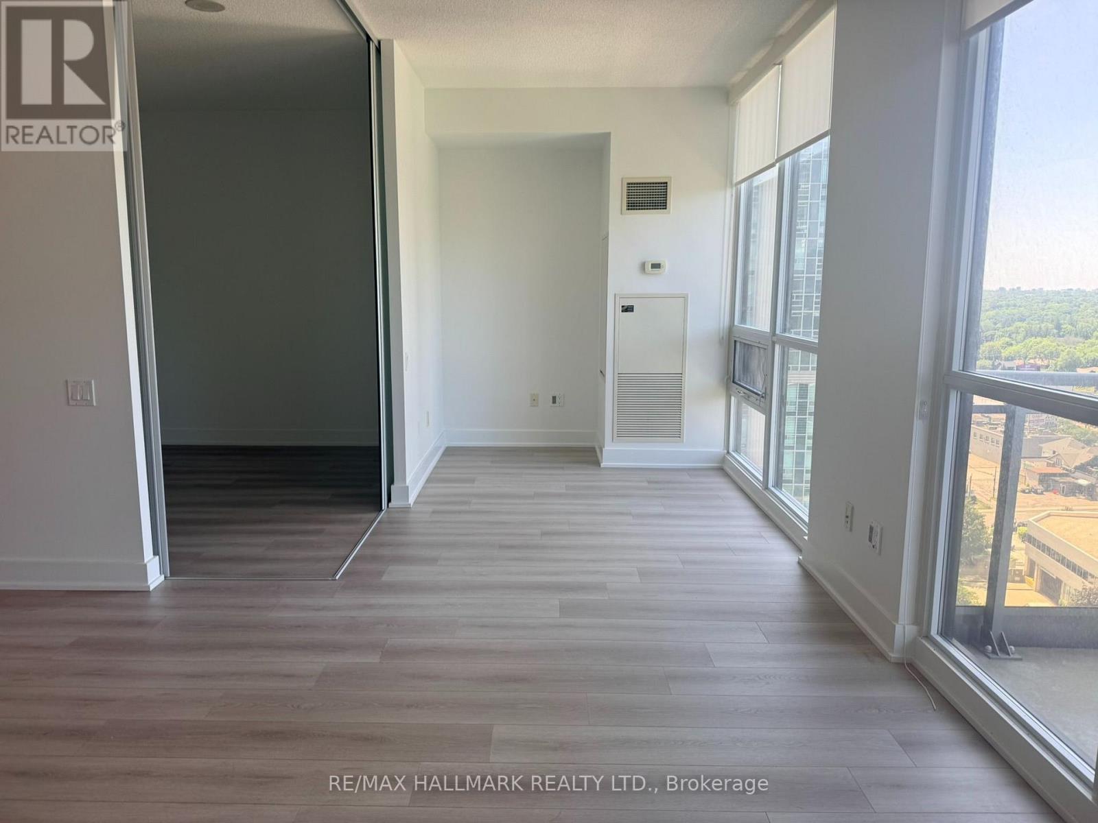 2011 - 23 Sheppard Avenue E, Toronto, Ontario  M2N 0C8 - Photo 11 - C13627154