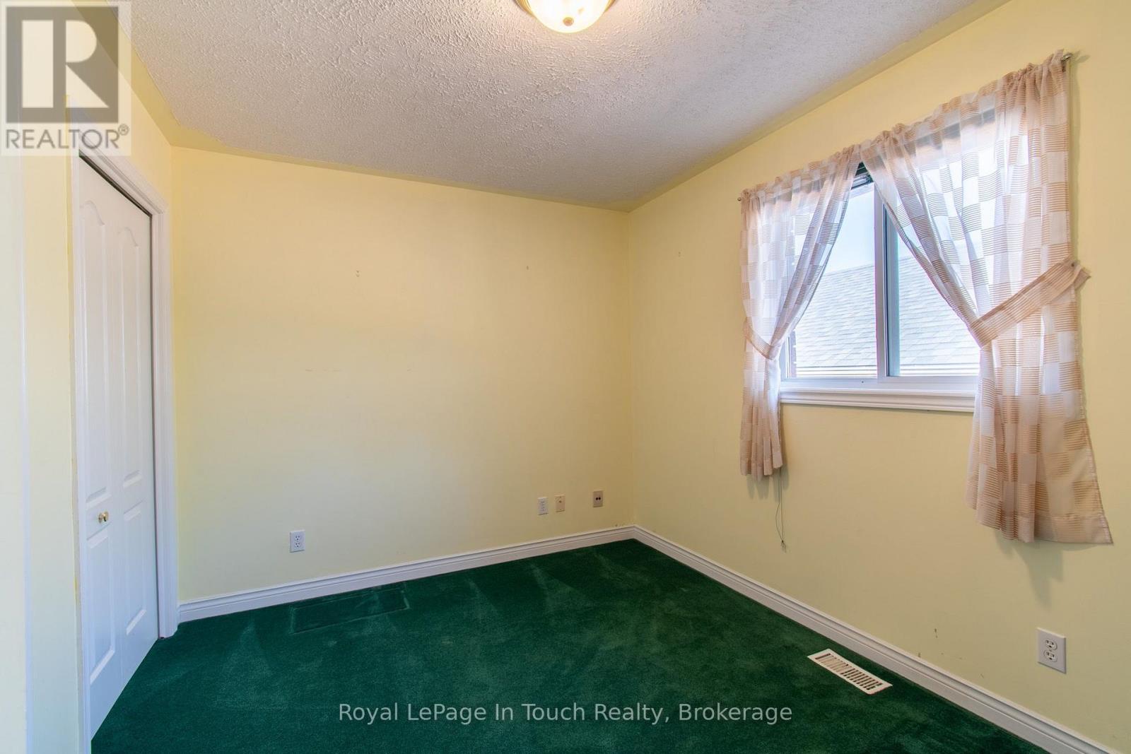 30 Charles Street, Penetanguishene, Ontario  L9M 2G7 - Photo 23 - S13627130