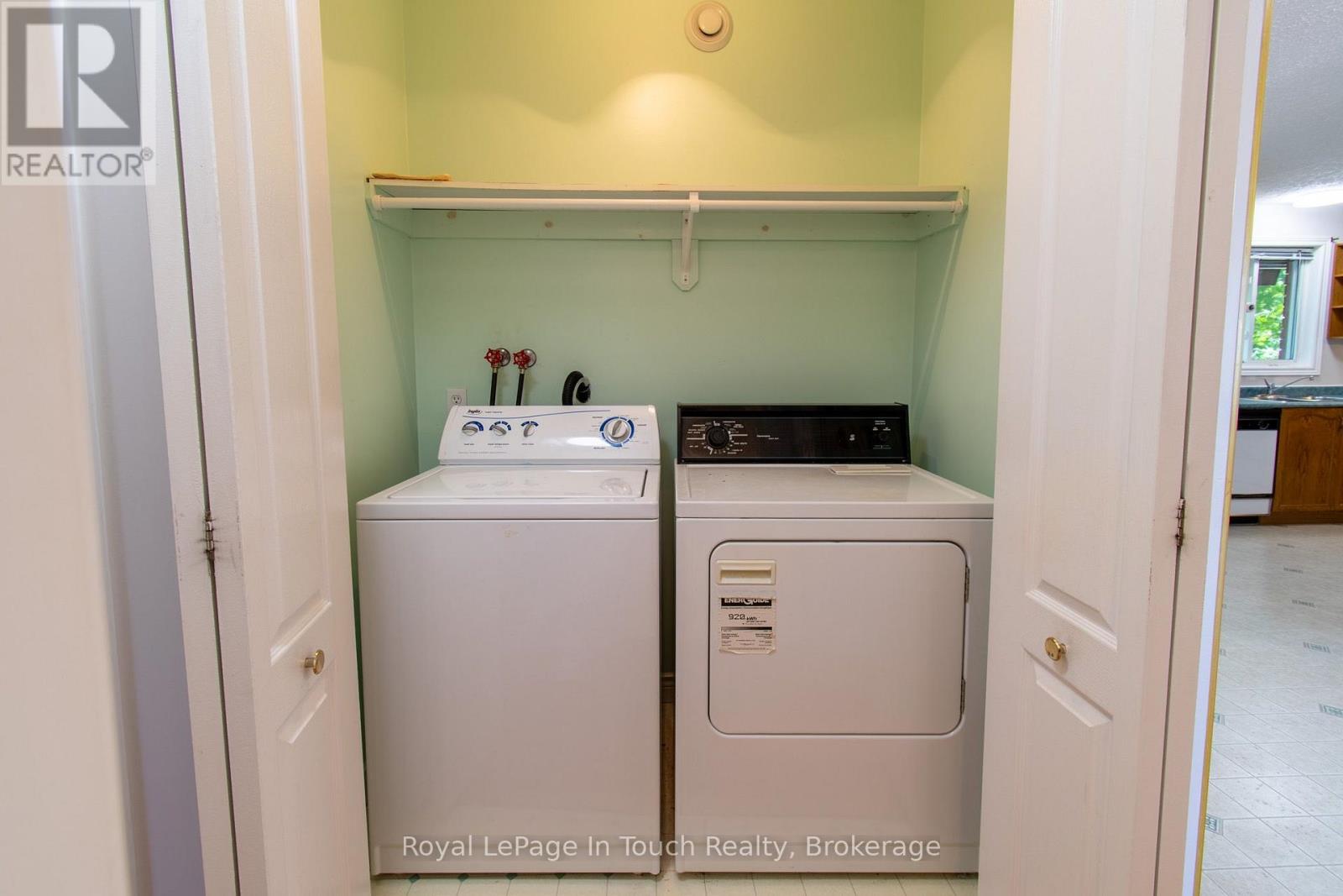 30 Charles Street, Penetanguishene, Ontario  L9M 2G7 - Photo 27 - S13627130