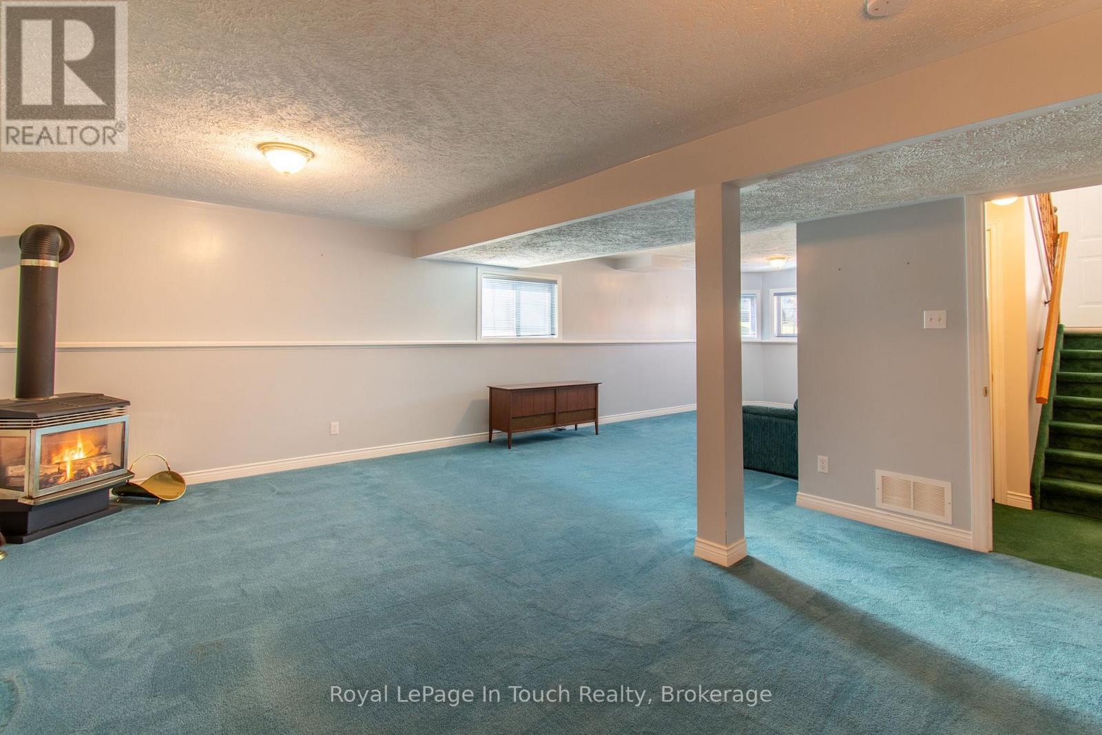 30 Charles Street, Penetanguishene, Ontario  L9M 2G7 - Photo 29 - S13627130