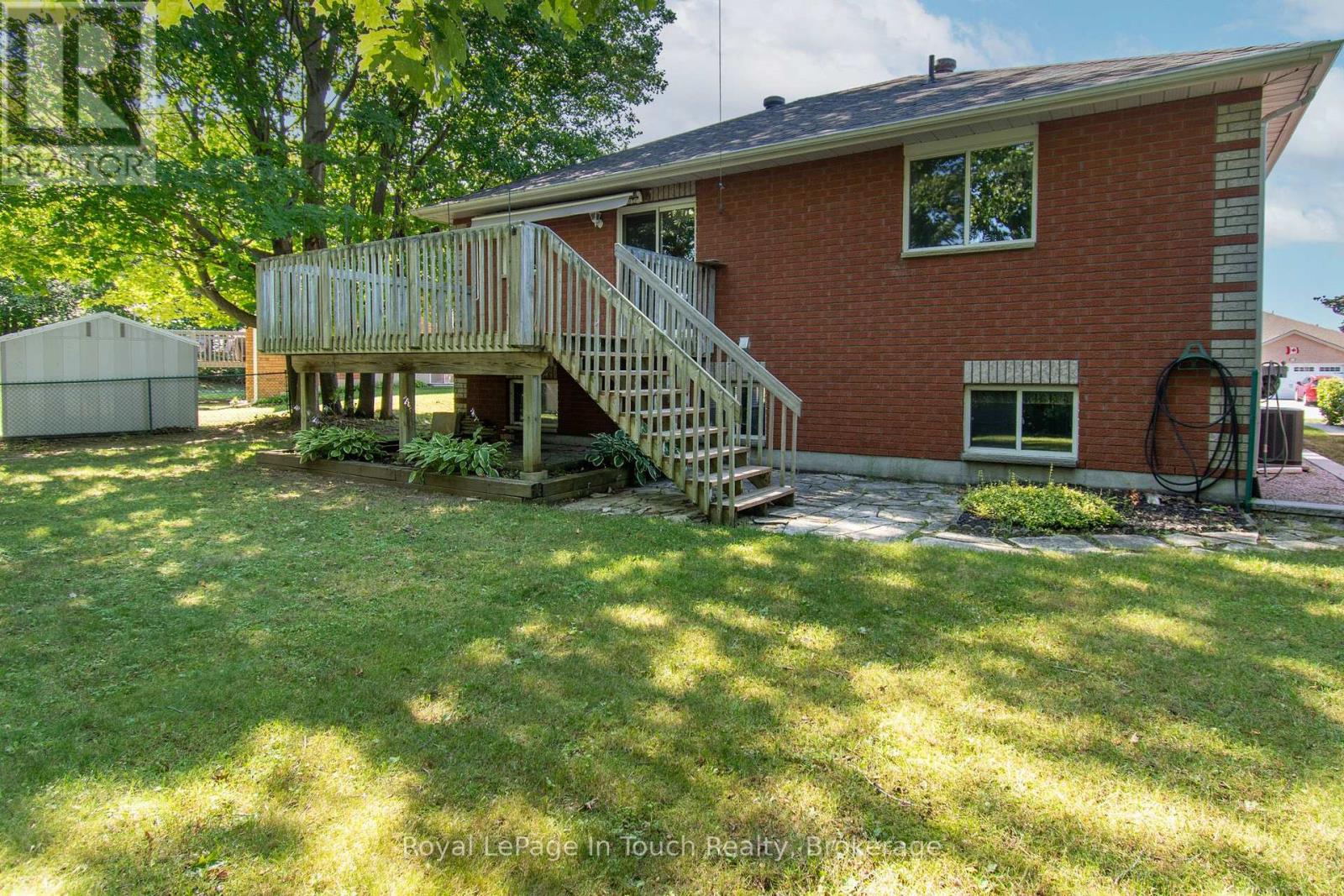 30 Charles Street, Penetanguishene, Ontario  L9M 2G7 - Photo 6 - S13627130