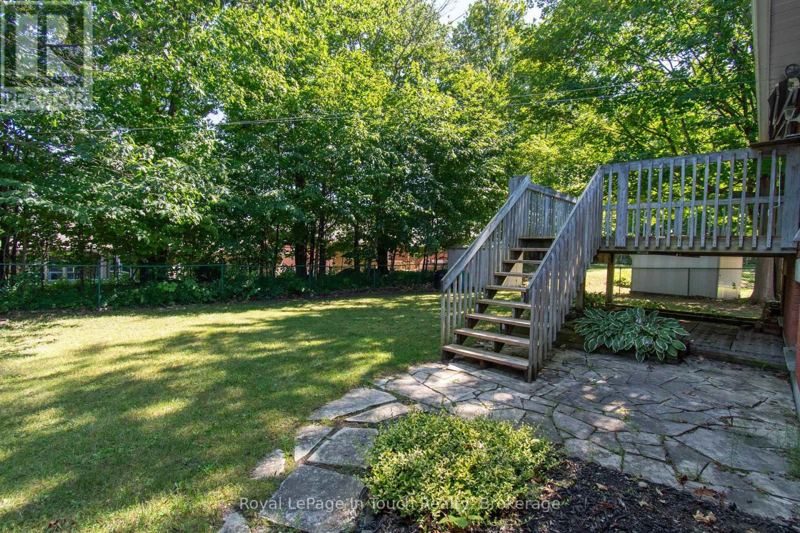 30 Charles Street, Penetanguishene, Ontario  L9M 2G7 - Photo 7 - S13627130