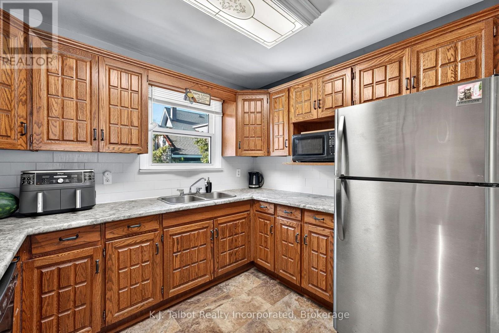 85 Picton Street W, Goderich (Goderich (Town)), Ontario  N7A 2C4 - Photo 11 - X13627062