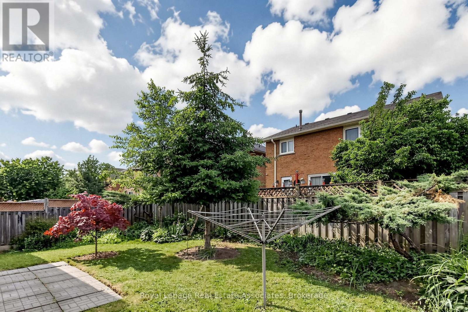 9 Kingsplate Crescent, Toronto, Ontario  M9W 6X6 - Photo 50 - W13452748