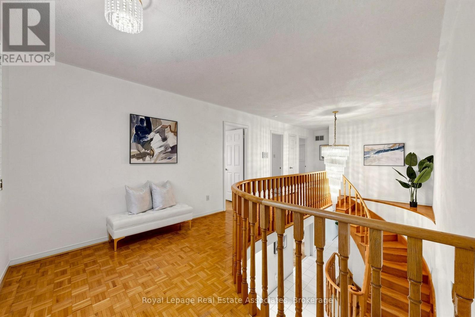 9 Kingsplate Crescent, Toronto, Ontario  M9W 6X6 - Photo 26 - W13452748