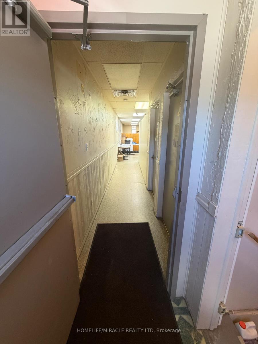 13 Yonge Street S, Springwater, Ontario L0L 1P0 - Photo 5 - S13627150