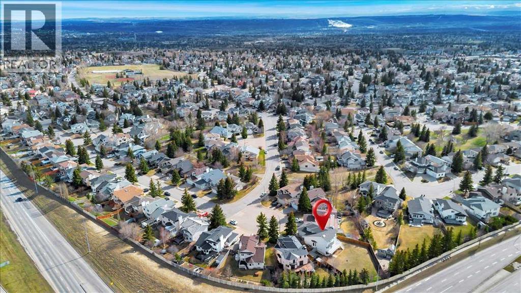 215 Hawktree Circle Nw, Calgary, Alberta  T3G 2Y6 - Photo 11 - A2305784