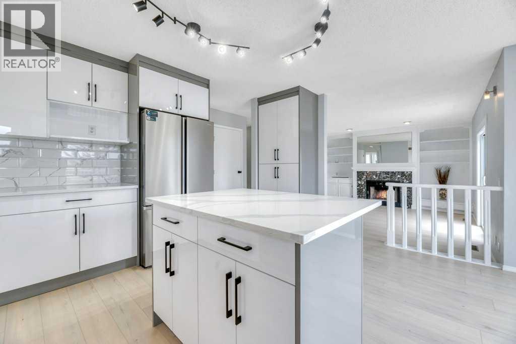 215 Hawktree Circle Nw, Calgary, Alberta  T3G 2Y6 - Photo 21 - A2305784