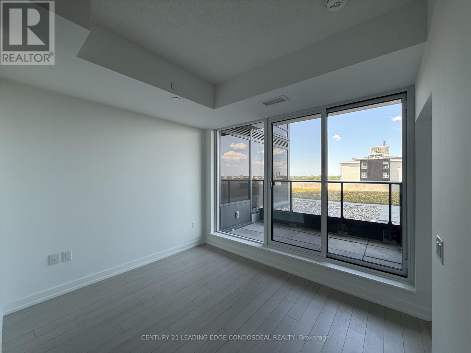 920 - 4010 EGLINTON AVENUE W