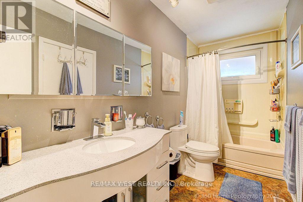 1583 Otterby Road, Mississauga, Ontario  L4X 1W8 - Photo 14 - W13627086