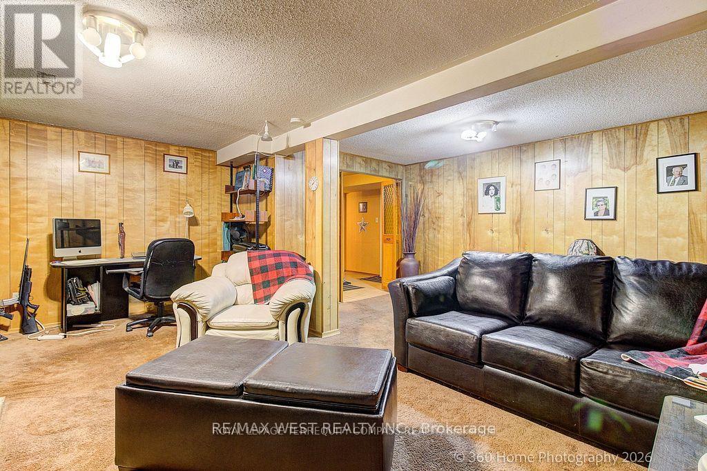 1583 Otterby Road, Mississauga, Ontario  L4X 1W8 - Photo 18 - W13627086