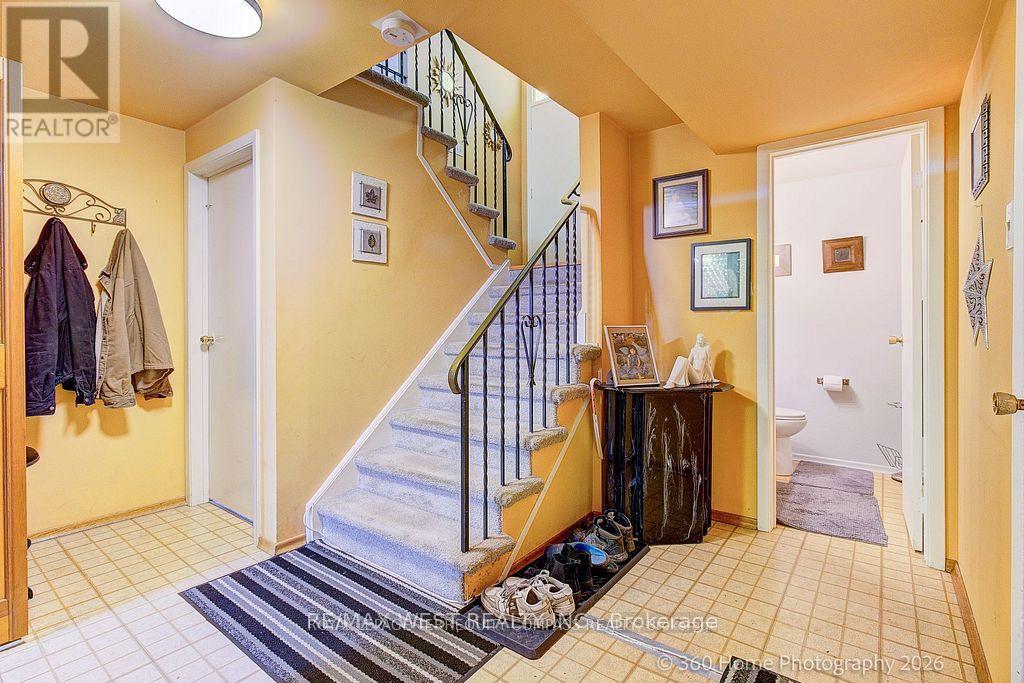 1583 Otterby Road, Mississauga, Ontario  L4X 1W8 - Photo 23 - W13627086