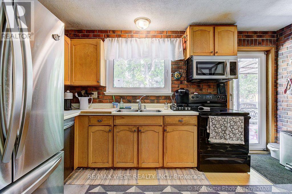 1583 Otterby Road, Mississauga, Ontario  L4X 1W8 - Photo 5 - W13627086