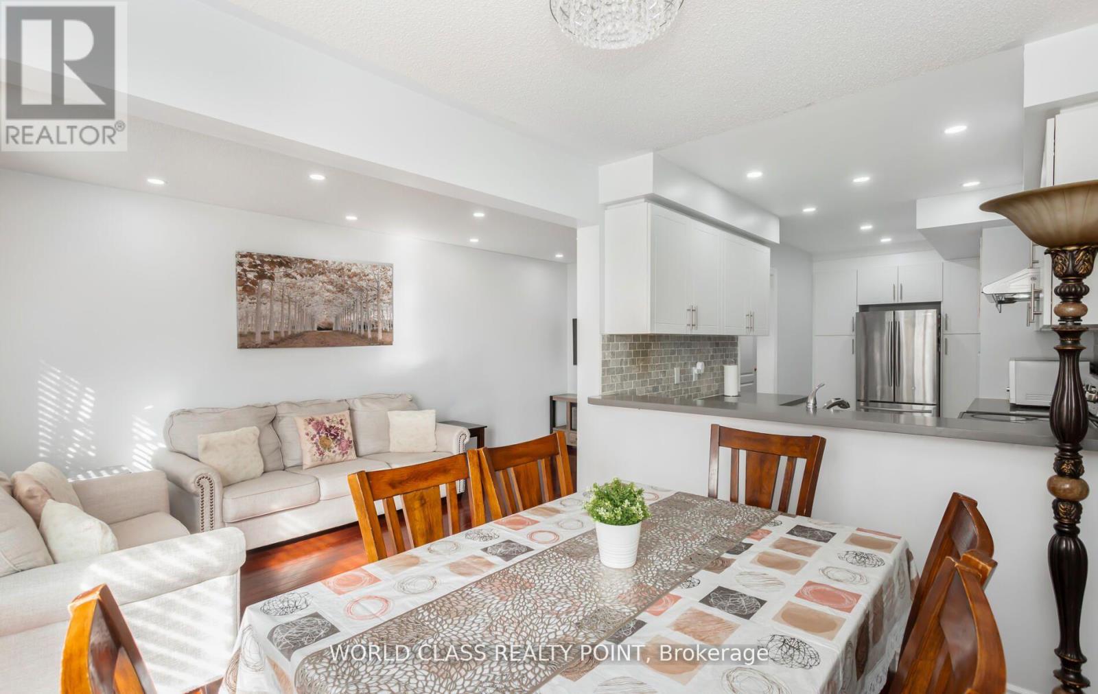17 Manett Crescent E, Brampton, Ontario  L6X 4X4 - Photo 13 - W13627094