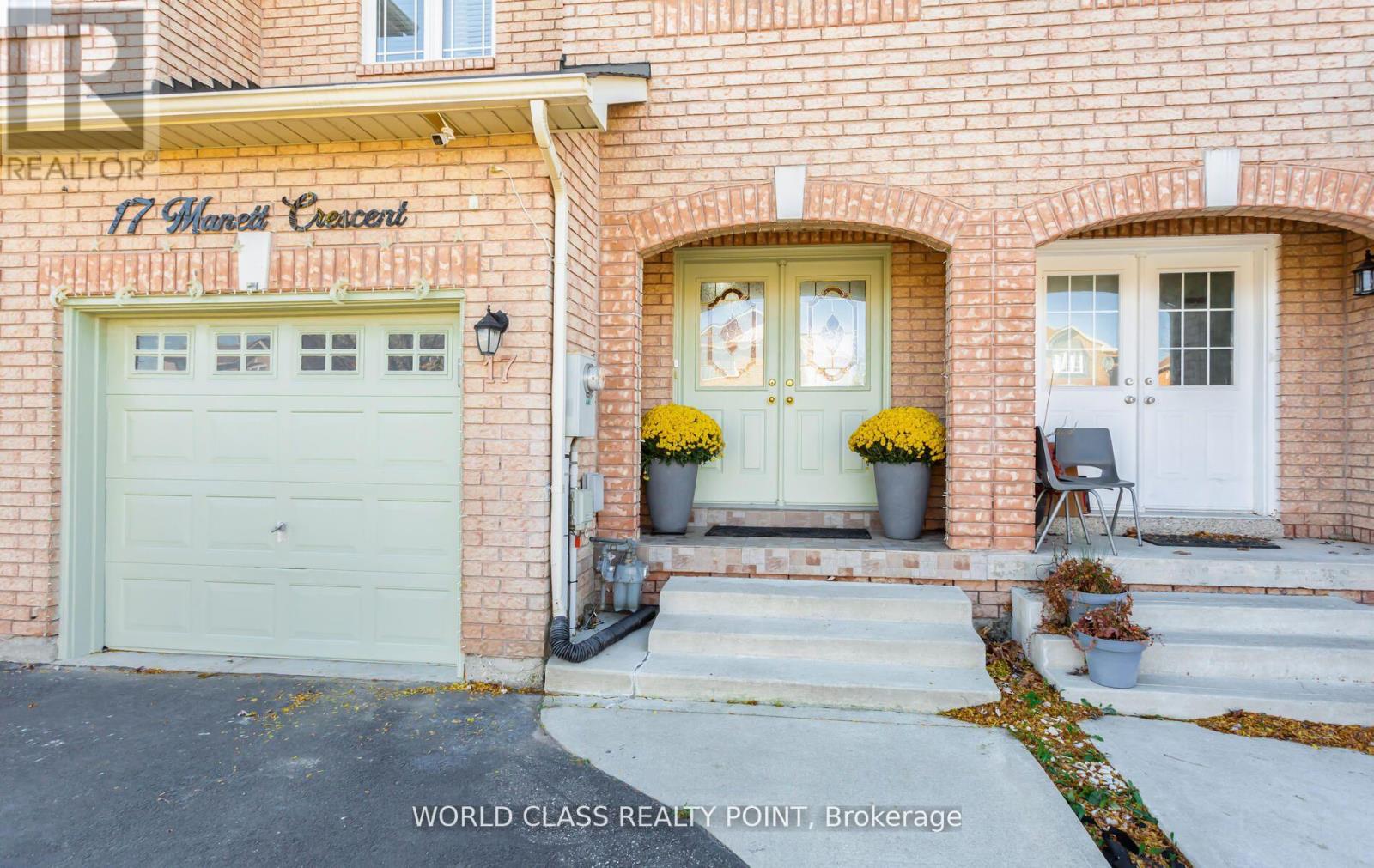 17 Manett Crescent E, Brampton, Ontario  L6X 4X4 - Photo 3 - W13627094