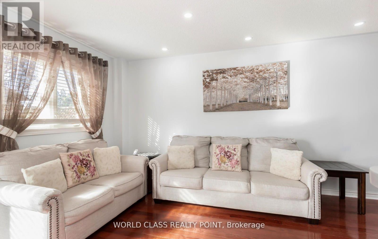 17 Manett Crescent E, Brampton, Ontario  L6X 4X4 - Photo 8 - W13627094